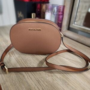 MICHAEL KORS Jet Set Travel Medium Saffiano Leather Crossbody Bag